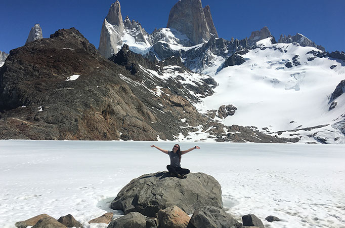 The viewpoint at Laguna de los Tres with the frozen lake